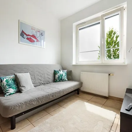 Rondo Szendzielarza Standard By Bookinghost *