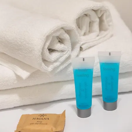 Rondo Szendzielarza Standard By Bookinghost