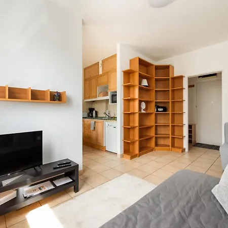 Apartman Rondo Szendzielarza Standard By Bookinghost