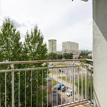 Rondo Szendzielarza Standard By Bookinghost